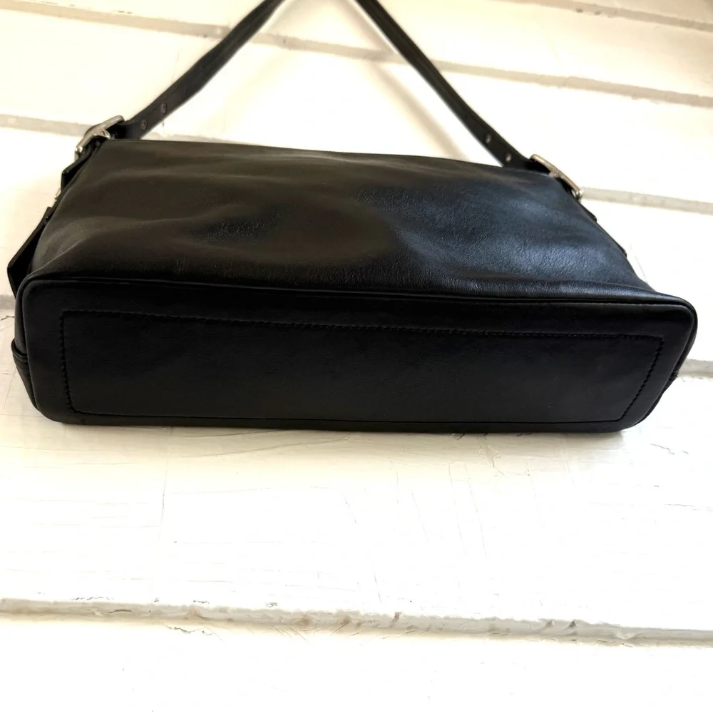 Coach Legacy Hobo Shoulder Bag East West 9861 - Picture 2 of 6